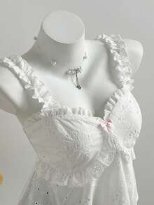 Flirla Camiseta sin mangas casual y dulce con volantes bordados en blanco para mujer, versátil para salidas, citas, adecuada para primavera/verano, temporada de vuelta al colegio - Blanco - Ver 4