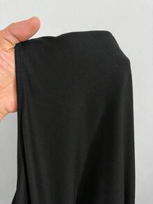 SHEIN CURVE+ Áo thun ôm sát gợi cảm tay loe bất đối xứng cổ chữ V sâu, cỡ lớn - màu đen - Xem 6