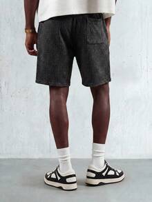 ROMWE MEN Essentials Quần short nam dáng rộng, chất liệu vải jacquard kẻ caro, đã qua xử lý giặt. - màu đen - Xem 8