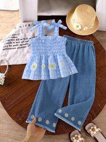 SHEIN Set de 2 piezas Camiseta de tirantes con textura de cuadros y decoración de lazo 3D + Pantalones vaqueros bordados para niña, conjunto casual de primavera/verano lindo para uso diario - Azul - Ver 3