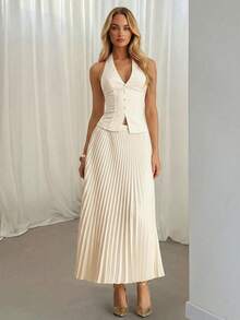 SHEIN Glamour 杏色无袖梭织纽扣后背吊带背心，休闲中长百褶裙，简约女士套装，百褶裙套装，彩排晚宴礼服，奶油色女士连衣裙，优雅女士谈话连衣裙，女士裹身连衣裙，惊艳连衣裙 - 杏色 - 查看 5