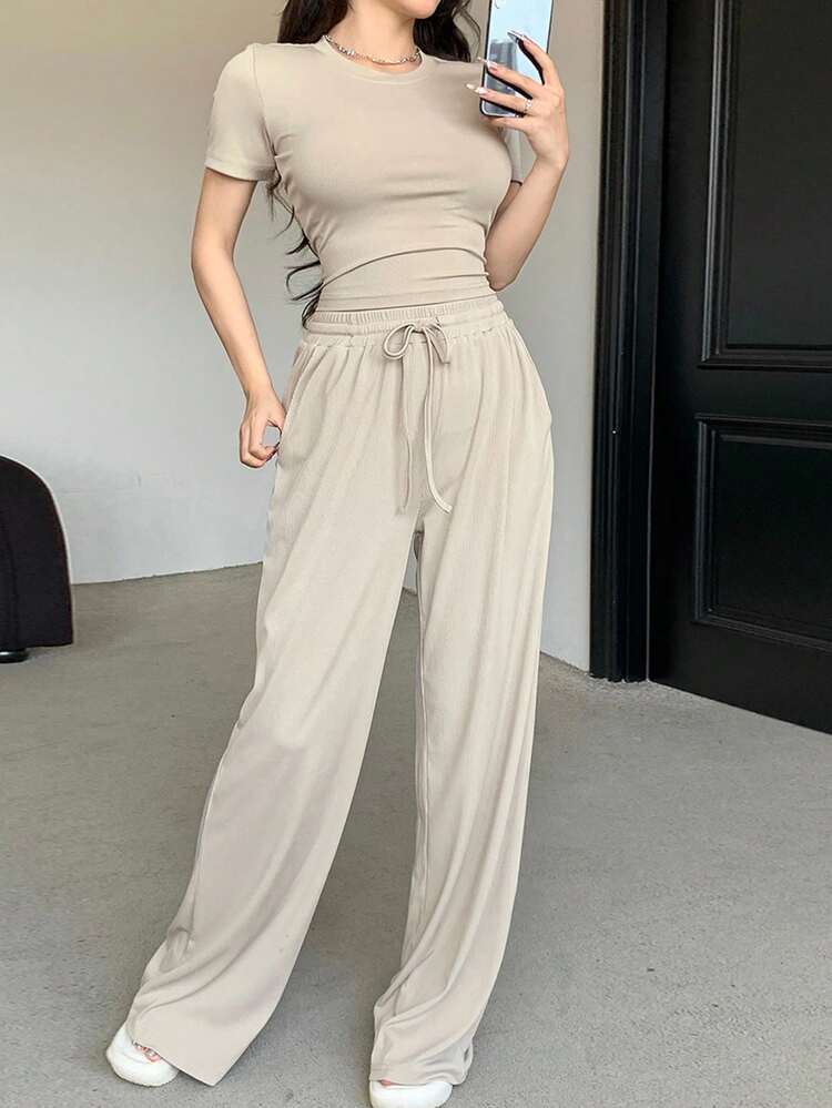 Women's Round Neck Short Sleeve T-Shirt And Loose Fit Pants 2 Pieces Set, Comfortable Korean Style