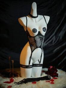 8 件女士性感蕾丝内衣套装（带钢圈） - 黑色 - 查看 5