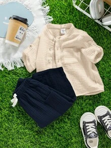SHEIN 2件套男女宝宝舒适休闲百搭立领短袖衬衫上衣和裤子套装，适合春夏季室内、室外、日常、运动、玩耍、聚会、拍照、度假、节日等场合。 - 彩色 - 查看 6