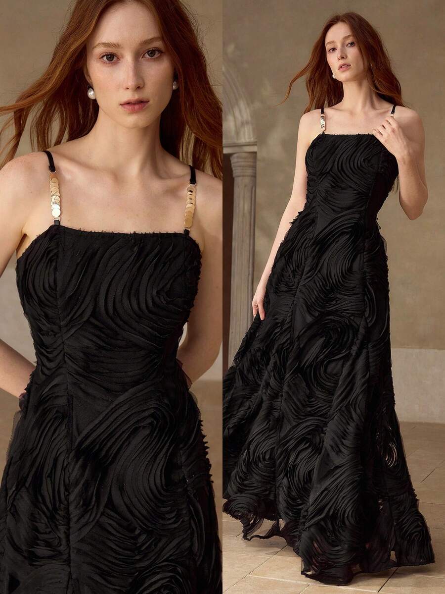 MOTF PREMIUM 女士金属细节吊带纹理长连衣裙，秋冬季 - 黑色 - 查看 1