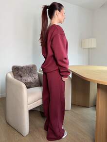 Abrilcols 2pcs/Set Women's Burgundy V-Neck Oversized Fluffy Fleece Elastic Loose Sweatshirt And Sweatpants, Casual Autumn/Winter Christmas - Red Violet - View 4