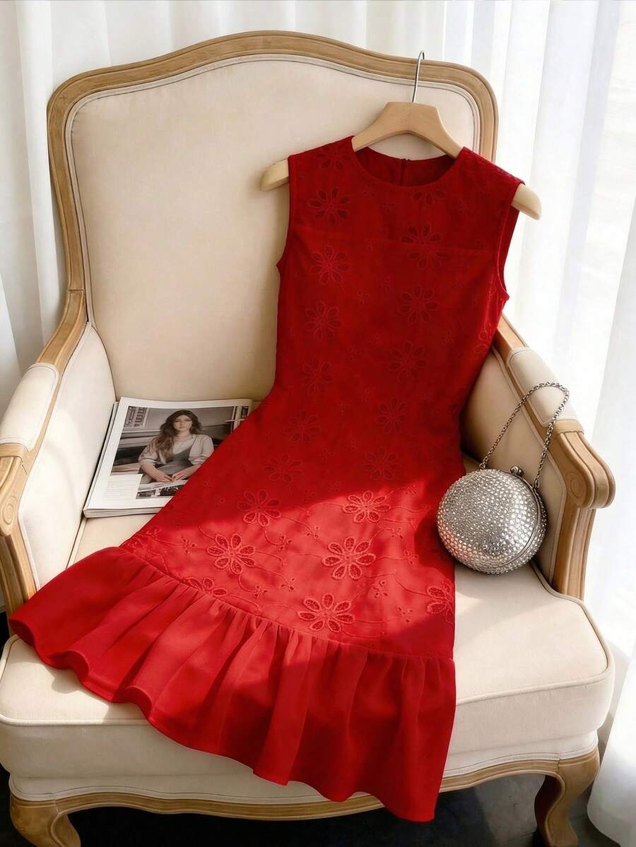 GlowEve 白色刺绣面料圆领无袖褶皱雪纺A字下摆优雅浪漫度假衬衫裙 - 紅色 - 查看 1