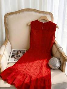 GlowEve 白色刺绣面料圆领无袖褶皱雪纺A字下摆优雅浪漫度假衬衫裙 - 紅色 - 查看 2