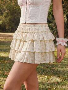 Sweetness Women's Vintage Ditsy Floral Ruffled Hem Low Waist Mini Skirt, Textured Fabric For Vacation - White - View 4