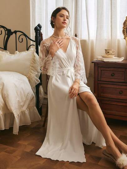 French Romantic Elegant Lace Raglan Sleeve Design Solid Color Long Bridal Robe For Women