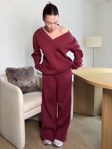 Abrilcols 2pcs/Set Women's Burgundy V-Neck Oversized Fluffy Fleece Elastic Loose Sweatshirt And Sweatpants, Casual Autumn/Winter Christmas - Red Violet - View 5