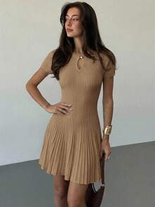 Aloruh Women's Elegant Commuter Minimalist Beige Knit A-Line Dress - Khaki - View 4
