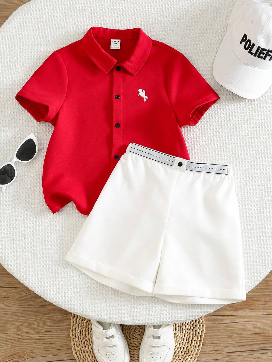 SHEIN 两件套经济实惠的休闲运动学院风可爱条纹缎带装饰Polo领短袖衬衫和卡其色梭织短裤多件套装，适合日常穿着、春夏、运动、郊游、校园活动、聚会、节日、拍照、返校季等场合。