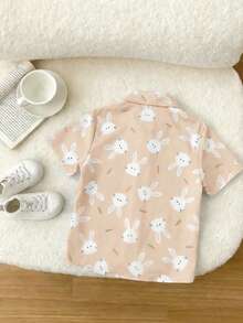 SHEIN 1pc Young Boys' Casual Vintage Rabbit Print Soft Short Sleeve Shirt,Comfortable Summer Matching Family Vacation,Versatile School Easter Wear - Khaki - View 2