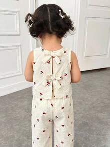 SHEIN 2 pièces Ensemble Top sans manches à fleurs et pantalon ample décontracté pour bébé fille, Ensemble 2 pièces pour bébé fille, Ensemble robe fleurie style vintage pour bébé fille, Vêtements, Ensemble nœud papillon et robe fleurie pour bébé fille, Ensemble nœud papillon, Tenue pour bébé fille, Ensemble de vêtements pour bébé fille, Ensemble robe, Ensemble robe pour bébé fille, Ensemble robe fleurie, Ensemble 2 pièces, Ensemble nœud papillon avec robe, Ensemble assorti pour sœurs, Ensemble nœud papillon avec robe - Nude - Voir 1