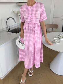 SHEIN Đầm ngắn tay cổ tròn in họa tiết kẻ caro thanh lịch dành cho bà bầu - Hồng - Xem 7