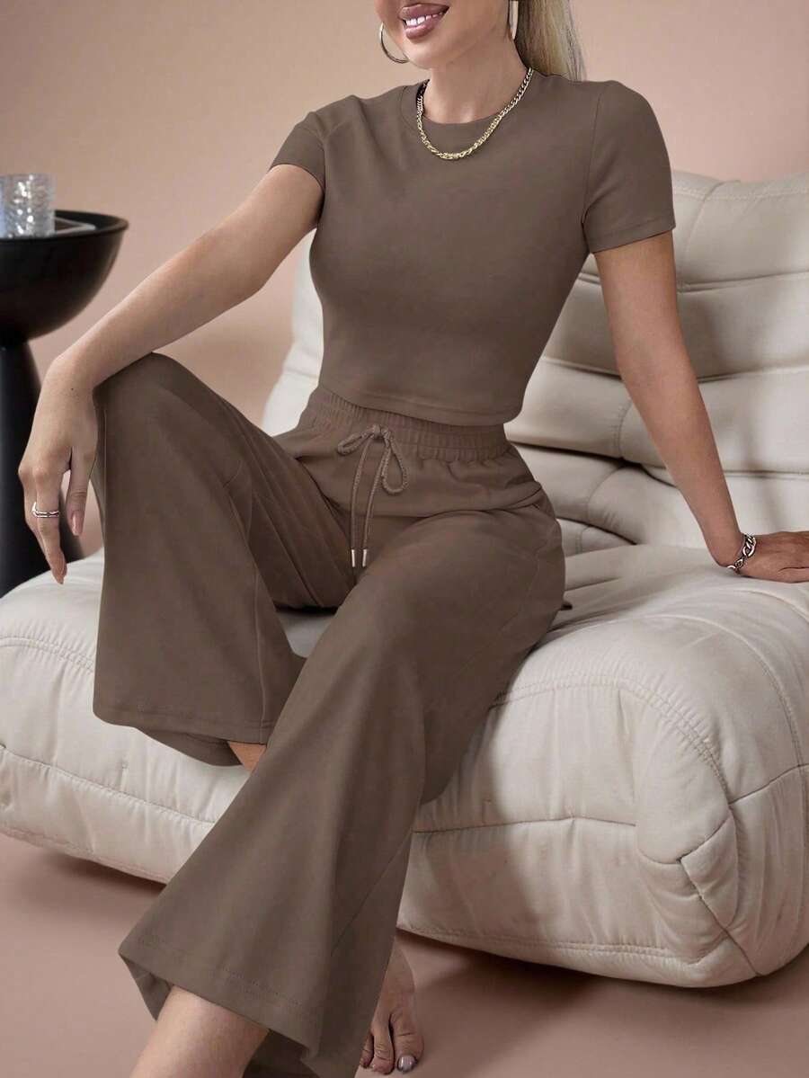 Lazeform Bộ trang phục mặc ở nhà gồm quần ống rộng cạp chun và áo phông trơn - Màu nâu Sô-cô-la - Xem 1