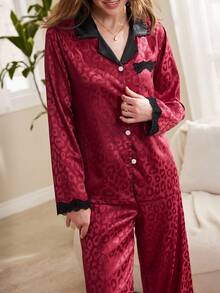 Moireta Conjunto de pijama de mujer con cuello de solapa, manga larga, estampado de leopardo brillante y parches de encaje de color contrastante elegante y maduro - Burdeos - Ver 4
