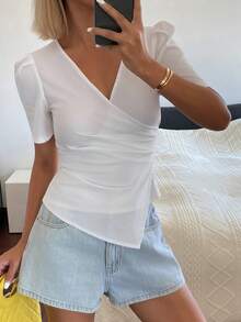 DAZY Damen Weiße Bluse mit Puffärmeln und V-Ausschnitt für den Sommer - Weiss - Übersicht 3