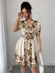 SHEIN Raffinéa 女士浪漫优雅度假套装，蓝白碎花短袖收腰连衣裙，春夏款 - 彩色 - 查看 4