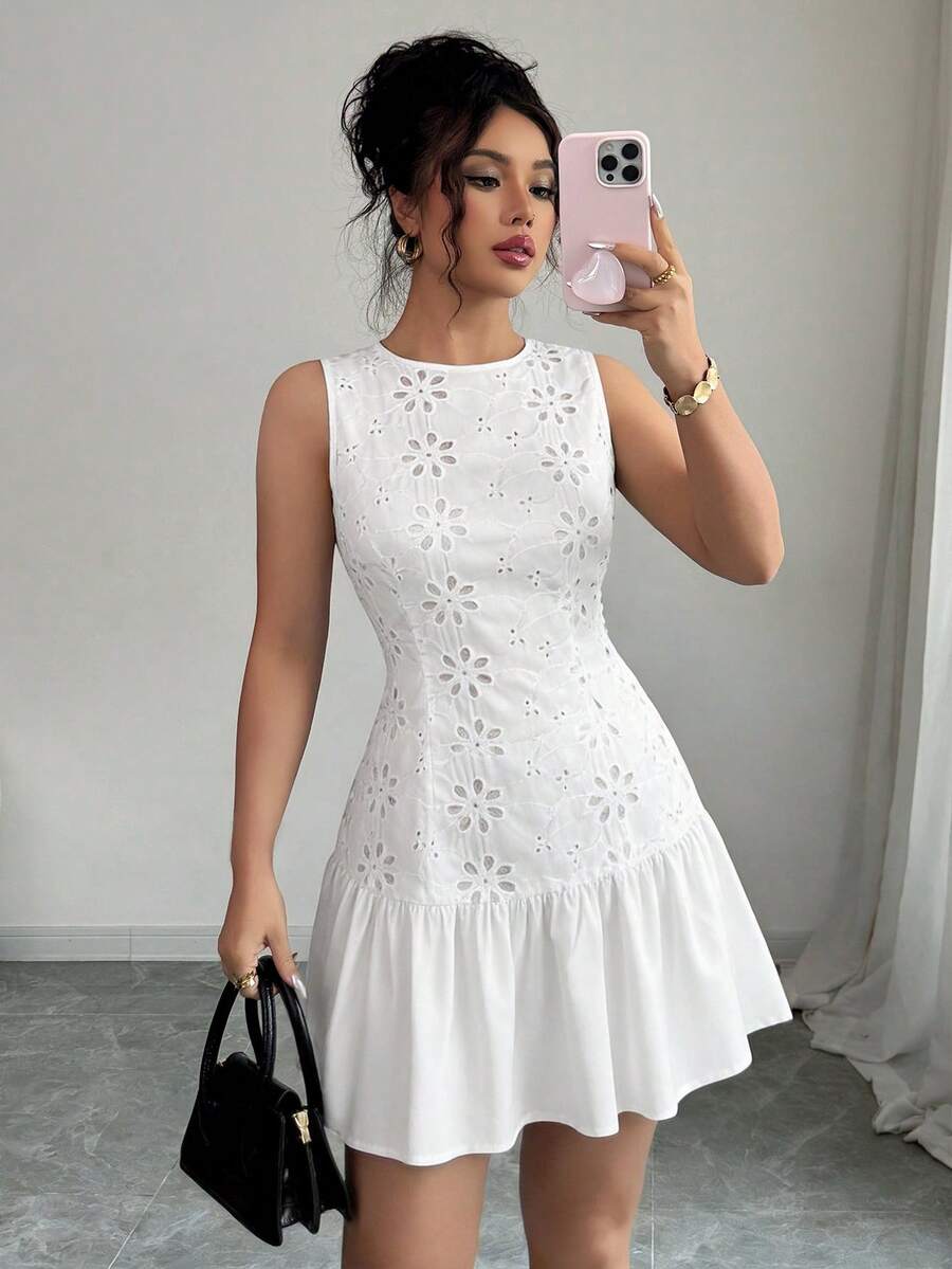 SHEIN Elenzya 最新款白色优雅圆领无袖系带女士迷你连衣裙，适合度假和夏季穿着，春夏款 - 白色 - 查看 1
