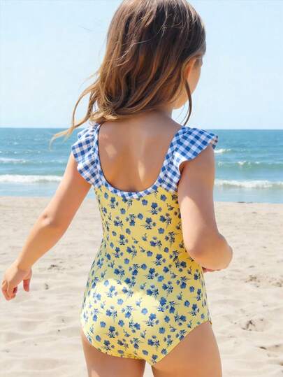 SHEIN Áo tắm liền thân tay bèo nhún màu vàng chanh và xanh dương kẻ caro, họa tiết hoa phong cách Boho, ngọt ngào và thời trang cho bé gái, thích hợp cho kỳ nghỉ, đi biển, đồ đi biển, phong cách nghỉ dưỡng, trang phục đi nghỉ mát, thư giãn, kỳ nghỉ trên đảo.