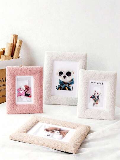 Plüsch Fotorahmen - Ein quadratischer Fotorahmen aus weichem Stoff. Dieser Rahmen eignet sich für elegante Heimdekoration, wenn er an der Wand aufgehängt oder auf den Tisch gestellt wird, und ist auch geeignet zum Präsentieren von Hochzeits- oder Familienfotos. Er kann auch als Weihnachts-/Geburtstagsgeschenk verschenkt werden.