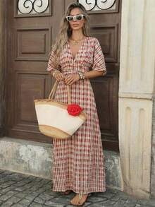 Elegante vestido de mujer con cuello en V profundo, mangas cortas y cintura ceñida, en estilo francés con tejido a cuadros azul y blanco - Rojo - Ver 5