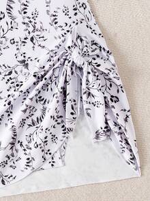 Swim Lushoire Baju Renang Terusan Wanita dengan Motif Tanaman Acak dan Bagian Depan Berpilin - Hitam dan Putih - View 5