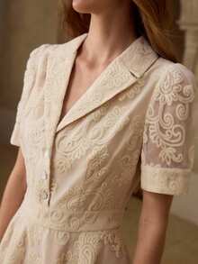 MOTF PREMIUM 夏季新款精美3D立体花卉提花蕾丝飘逸宫廷风宴会衬衫领花瓣袖收腰A字公主裙 - 杏色 - 查看 2