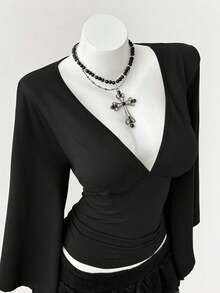 SHEIN CURVE+ Áo thun ôm sát gợi cảm tay loe bất đối xứng cổ chữ V sâu, cỡ lớn - màu đen - Xem 8