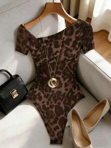 Franclia 春夏豹纹褶皱腰部性感开衩连体裤，配网纱拼接和不对称肩部设计，适合海滩度假 - 彩色 - 查看 1