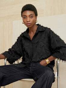 Aveloria Modichic 橄榄绿七分袖衬衫，简约剪裁，宽松版型，经典翻领，穿着舒适 - 黑色 - 查看 6