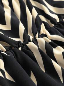 SHEIN Franclia 女士全印花褶皱休闲百搭日常上衣，荷叶袖设计，夏季可爱斑马纹露脐上衣，动物纹印花 - 黑色 - 查看 5