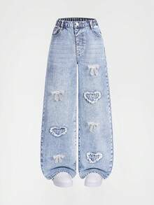 Denimly 新款春夏少女宽松浅蓝色阔腿牛仔裤，柔软的牛仔面料如云朵般轻盈，心形刺绣细节更添精致，弹性腰带设计穿着舒适，适合校园、街头、约会、户外活动和日常穿着。 - 淺色水洗藍 - 查看 4