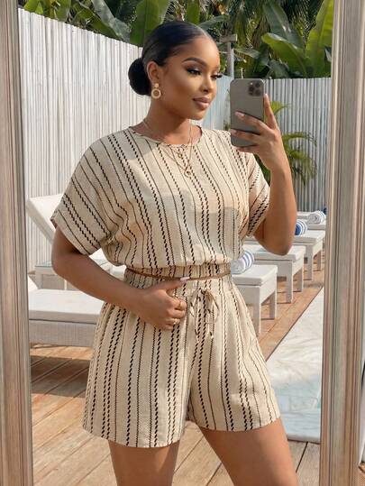 SHEIN Lady CURVE 大码度假休闲条纹蝙蝠袖衬衫和短裤两件套女士夏季服装度假服装女士两件套女士商务休闲女士海滩度假服装校服乡村服装女士