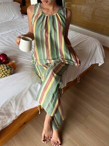 DAZY Bộ đồ ngủ nữ kẻ sọc cổ tròn gồm áo hai dây và quần dài - màu xanh lá - Xem 6