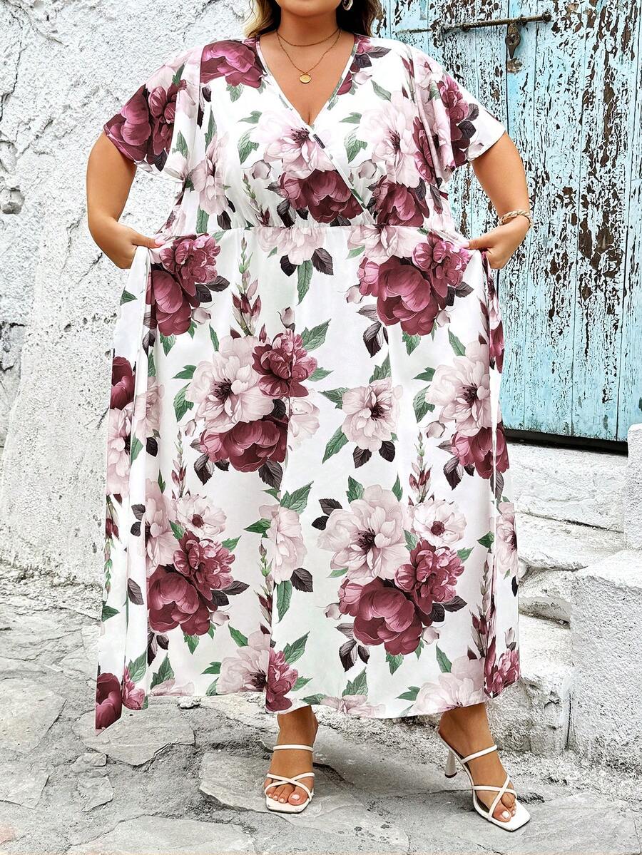 SHEIN CURVE+ 休闲复古大碎花宽松大码抽绳连衣裙,适合春夏穿着,适合丰满身材,适合度假穿着,飘逸连衣裙,女士沙滩装/沙滩裙/沙滩度假装/沙滩必备/毕业典礼/下午茶会连衣裙/夏季/乡村/沙滩度假装/沙滩装/沙滩服饰 - 粉色 - 查看 1