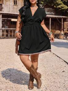LanaWest CURVE CURVE Plus Size Women Spring/Summer Casual Solid Color Ruched V-Neck Flounce Patchwork Mini Dress, Suitable For Daily Wear - Black - View 7