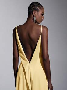 优雅简约浅黄色奢华缎面礼服，手工蝴蝶结装饰，吊带深V领性感露背鱼尾裙摆，带拖尾，适合婚礼、正式场合、伴娘礼服 - 黃色 - 查看 3