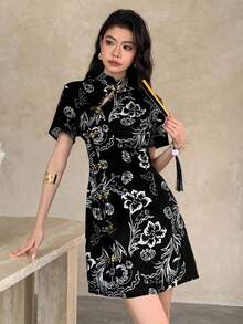 EastFlair 女士碎花黑色短款旗袍连衣裙 - 黑色 - 查看 4