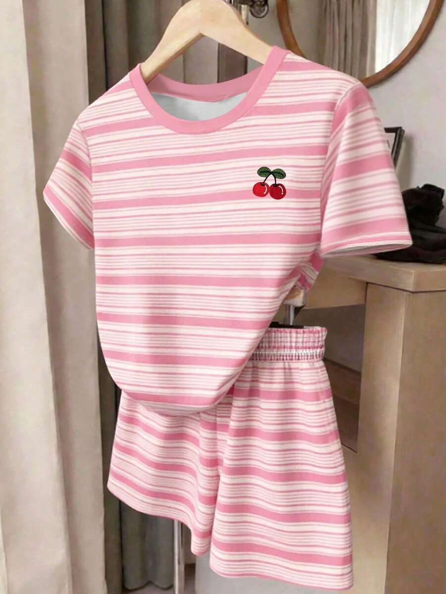 一套少女休闲复古条纹樱桃印花T恤短裤套装,红白条纹T恤衫,舒适休闲时尚套装,适合夏季外出穿着 - 彩色 - 查看 1