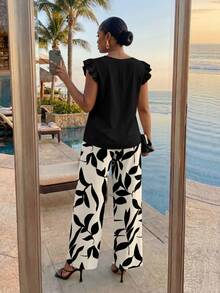 SHEIN Lady CURVE Bộ 2 món áo trơn màu thường ngày cỡ lớn và quần in hoa - Nhiều màu - Xem 2
