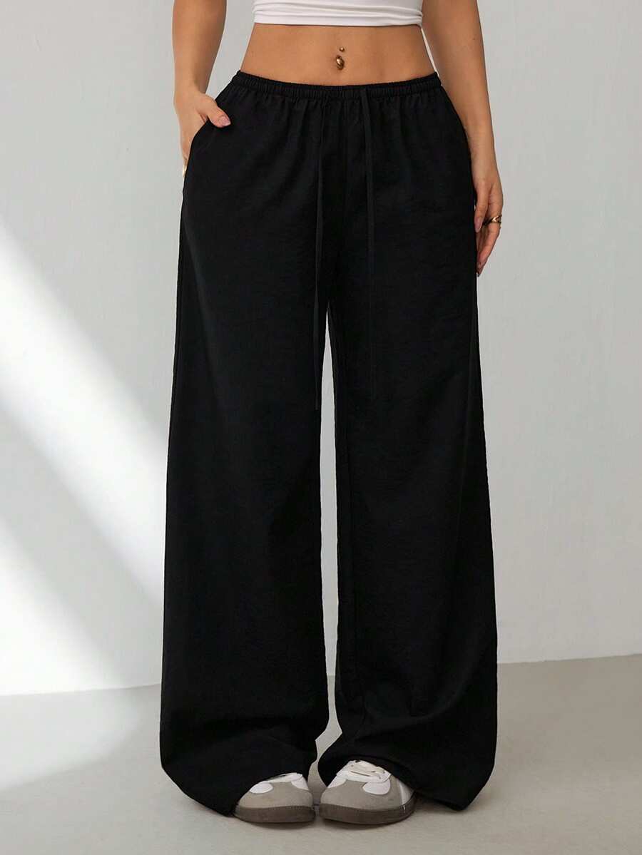 SHEIN PETITE 女士黑色梭织宽松休闲裤，带斜插口袋 - 黑色 - 查看 1