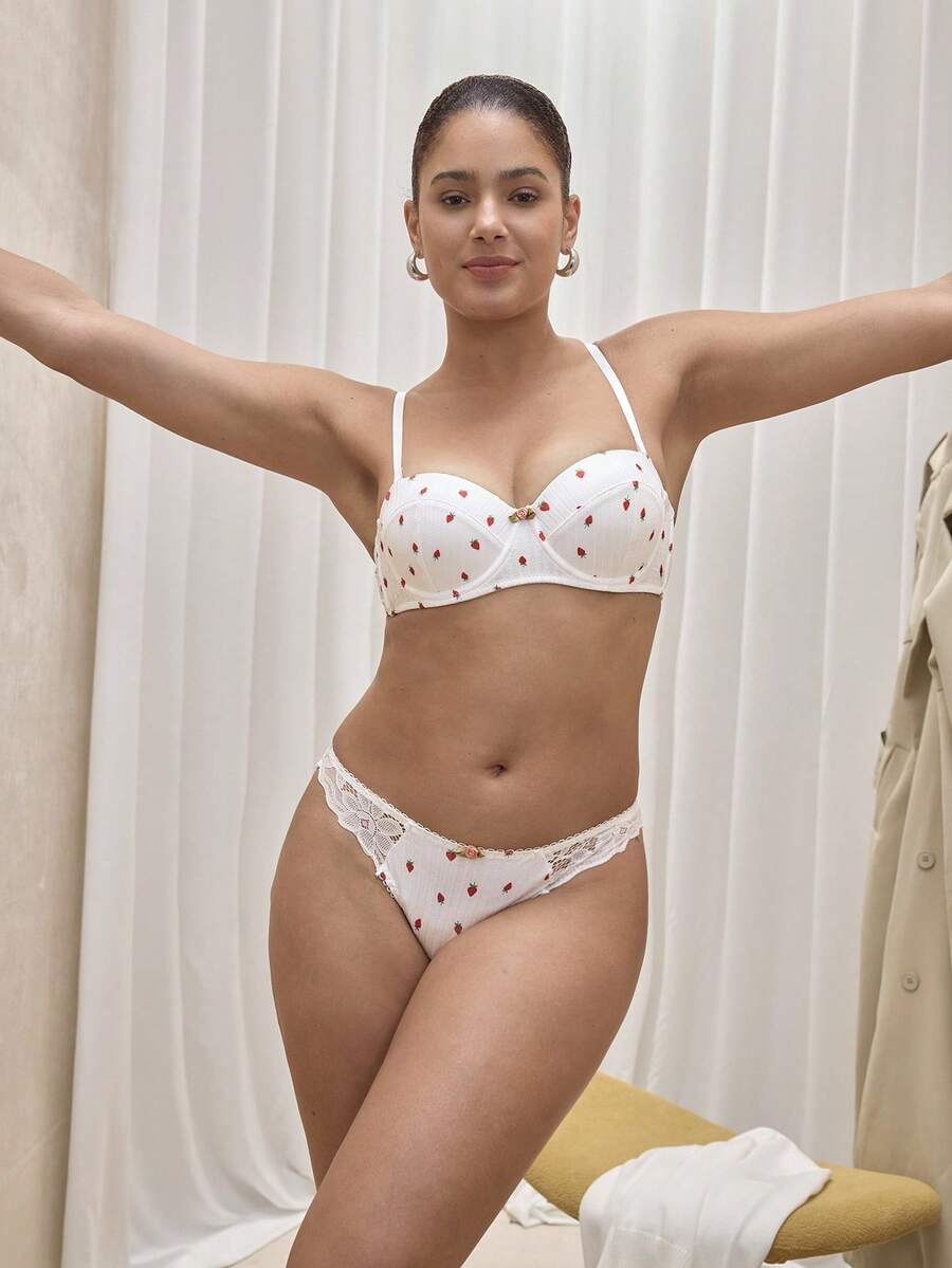 Conjunto de lencería de 2 piezas de sujetador con aros y pantis con estampado de fresa y encaje, ropa interior, estilo kawaii - Blanco - Ver 1