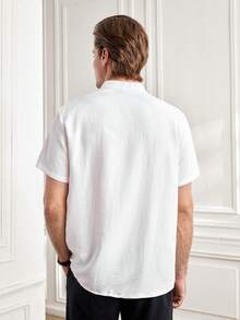 Officeau Camisa blanca de hombre, cómoda de manga corta, estilo vintage casual, ajuste slim, top de verano - Blanco - Ver 2