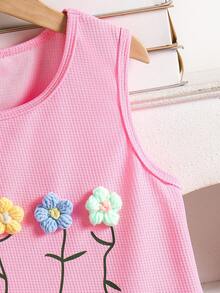 Bộ 2 món dành cho bé gái tuổi teen, thích hợp mặc mùa xuân/hè, kiểu dáng ngọt ngào dễ thương, chất liệu vải có họa tiết thêu hoa, kết hợp với quần short denim tua rua, phù hợp cho mặc hàng ngày, đi làm, dạo phố, đi nghỉ mát, tụ họp bạn bè. - Màu Hồng Tươi - Xem 4