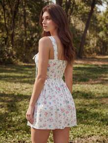 Sweetness Đầm hai dây ngắn màu hồng nhạt họa tiết hoa nhí lãng mạn cho bé gái, thích hợp cho kỳ nghỉ. - Hồng - Xem 3