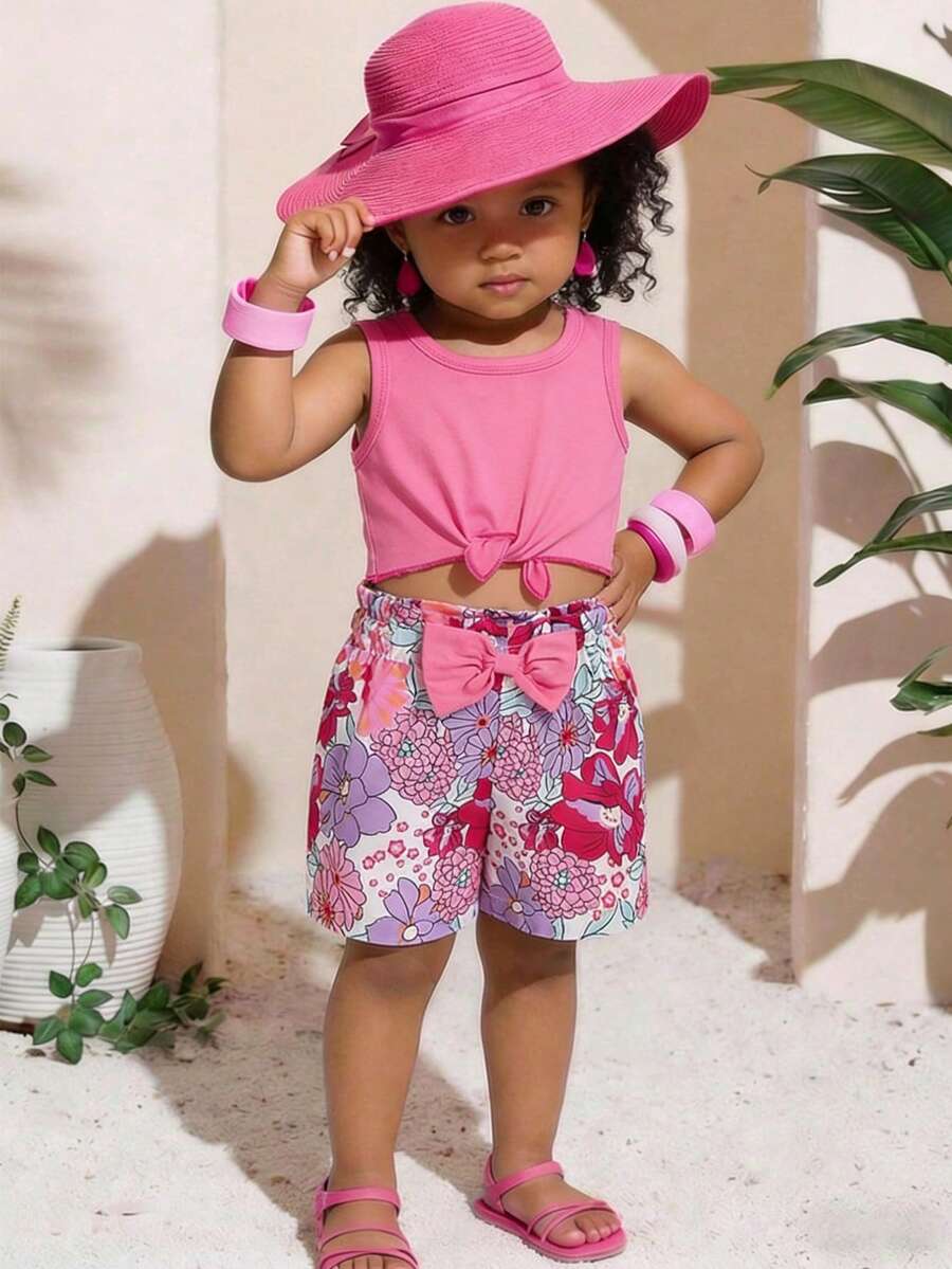SHEIN Vintaside Kids 女婴纯色打结下摆背心和印花短裤套装,适合上学、参加派对、居家休闲、街头时尚、家庭聚会等场合。 - 粉色 - 查看 1