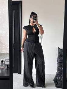 POPSWAY Plus Size T-Shirt With Shoulder Strap, Chest Button Decor Sexy Fitted Black T-Shirt, Spring/Summer - Black - View 5